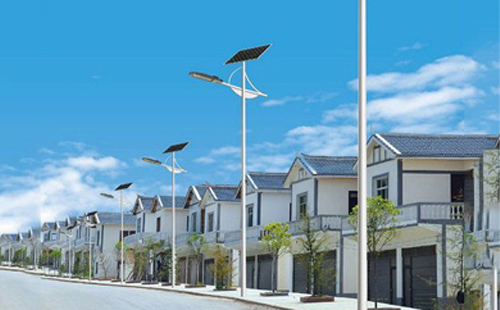 卡若太阳能路灯配置与在乡村道路照明中的应用